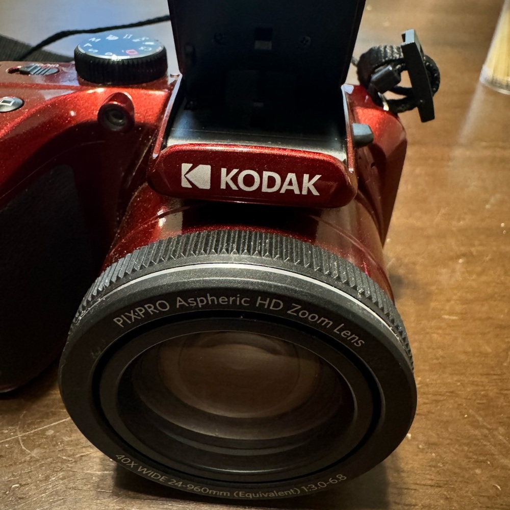 Kodak Burgundy Digital Camera with Aspheric HD Lens